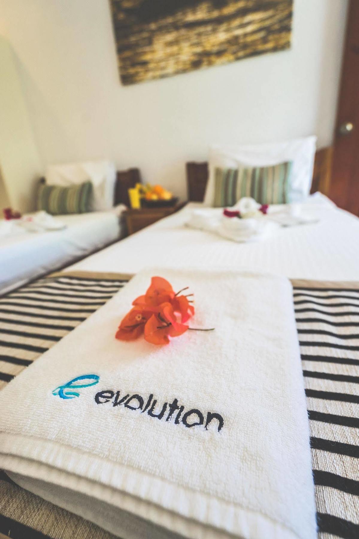 Evolution Dive And Beach Resort Logon Luaran gambar